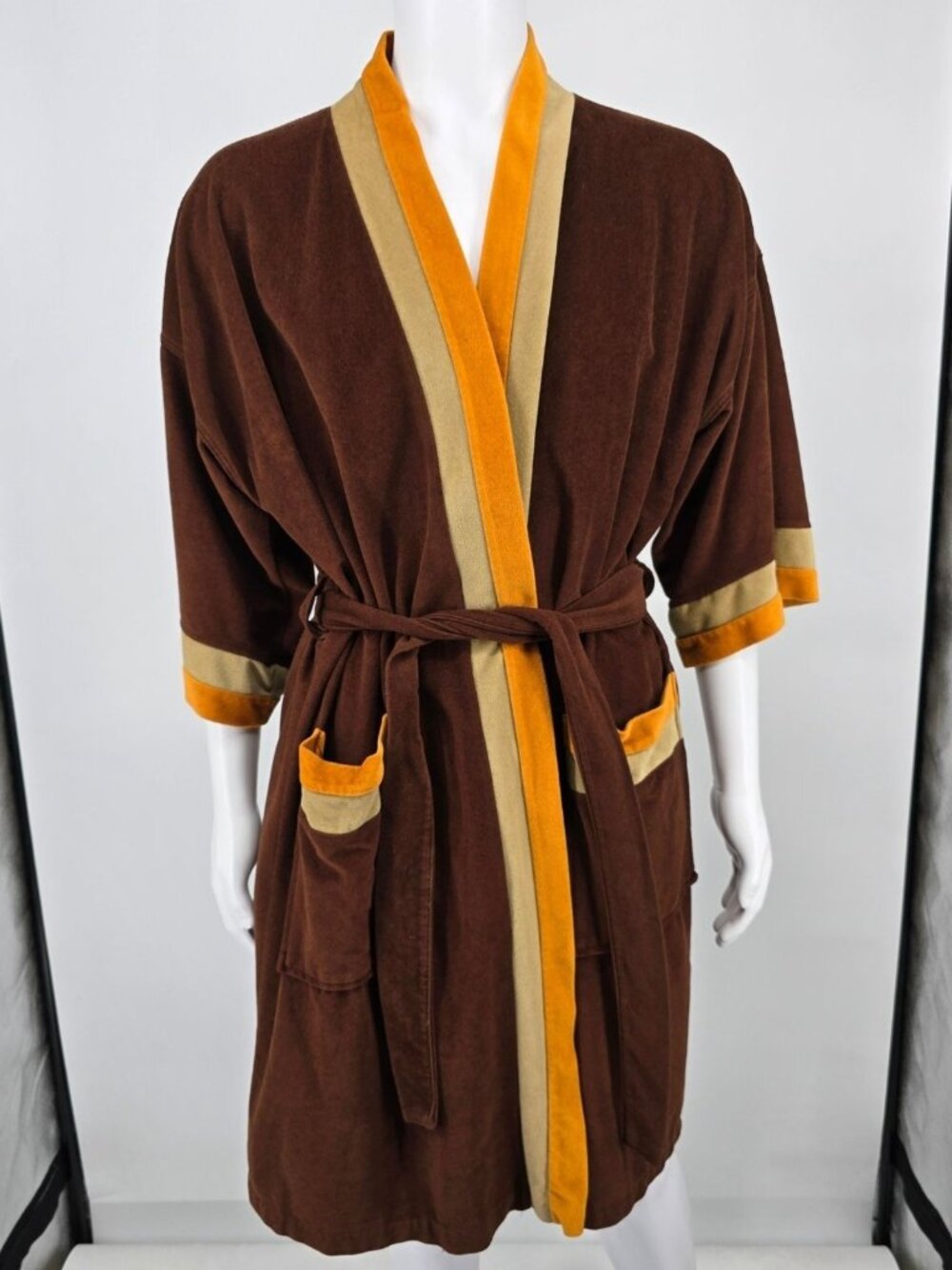 Vintage 1970s Weldon Brown/Gold/Tan Arnel Blend Lounge/Smoking Robe (OSFA)
